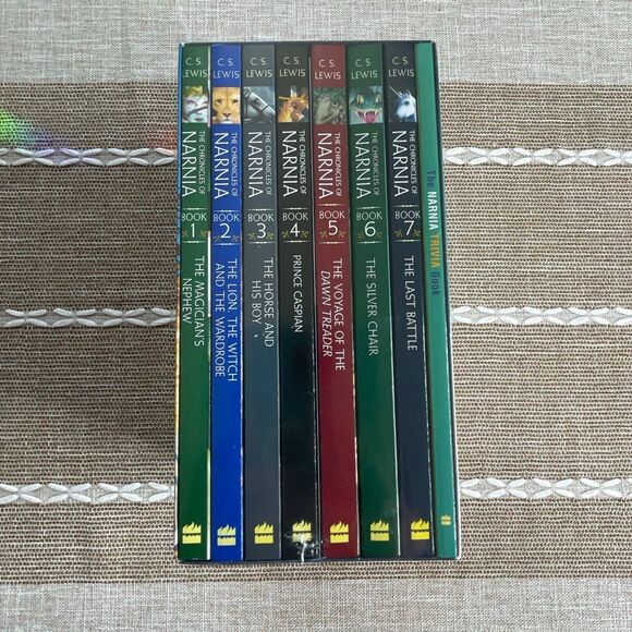 Chronicles of Narnia box set volumes 1-7 lot paperback new and unopened with bon - Picture 3 of 7